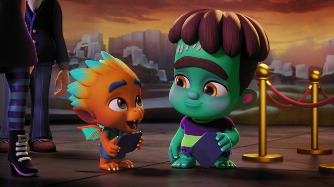 Super Monsters - Cleo Has the Answers / Spike the Scavenger - Photos