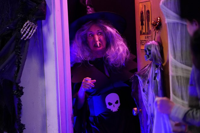 The Conners - Season 3 - Halloween and the Election vs. the Pandemic - Photos
