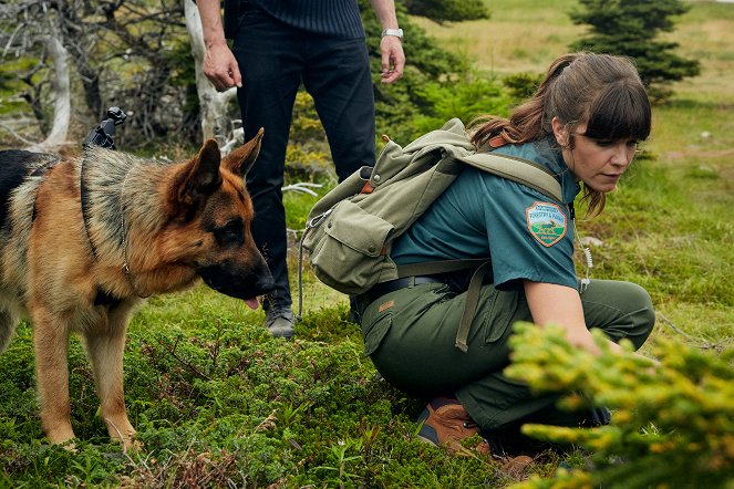 Rex Kanadában - Az erdő mélyén - Filmfotók - Diesel vom Burgimwald a kutya, Diana Bentley