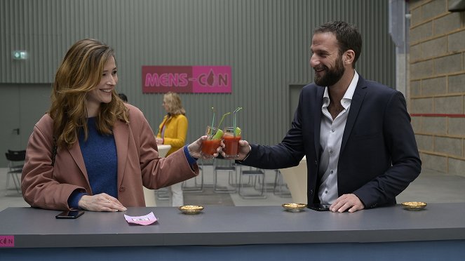 Frau Jordan stellt gleich - Season 1 - Menstruation und Machos - Z filmu - Katrin Bauerfeind, Matthias Weidenhöfer