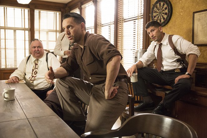 Mob City - Red Light - Film - Mike Hagerty, Jon Bernthal