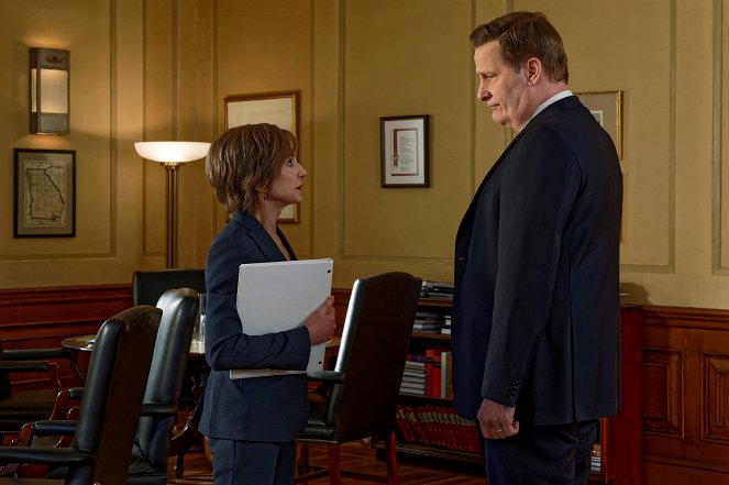 The Comey Rule - Night Two - Filmfotos - Holly Hunter, Jeff Daniels