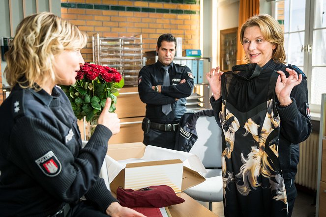 Polícia Hamburg - Elenas letzte Chance - Z filmu