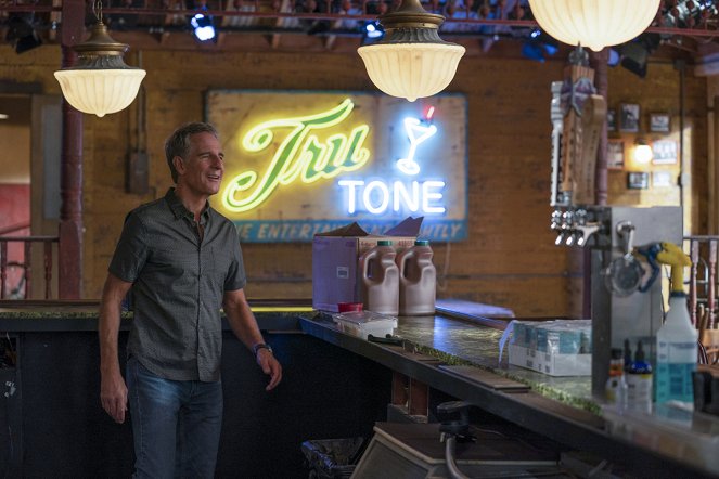 NCIS: New Orleans - Something in the Air, Part II - Photos - Scott Bakula