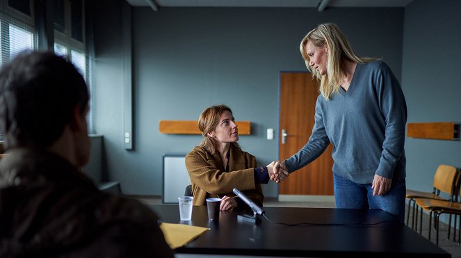 Tatort - In der Familie (1) - Filmfotos - Antje Traue, Anna Schudt