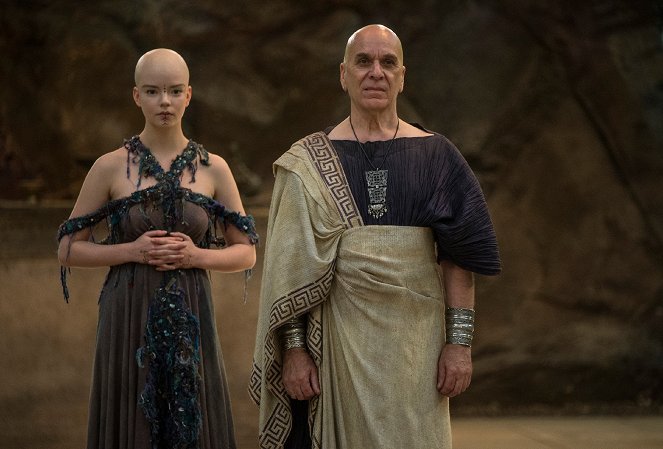 Atlantis - Season 2 - The Queen Must Die - Photos