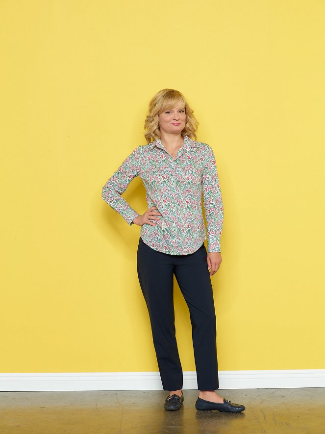 The Real O'Neals - Promokuvat - Martha Plimpton