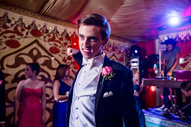 The Real O'Neals - Season 1 - The Real Prom - Photos