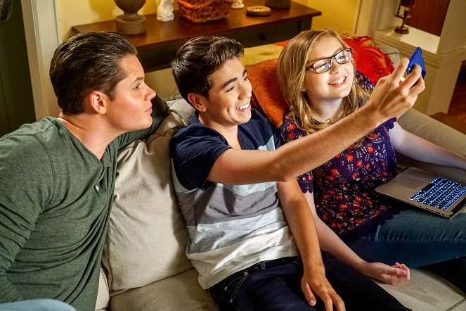 The Real O'Neals - The Real Dates - Filmfotók - Matt Shively, Noah Galvin, Bebe Wood