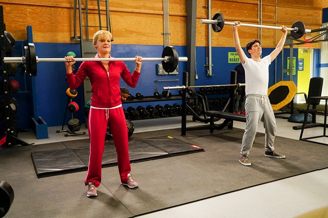 The Real O'Neals - Season 2 - The Real Fit - Film - Martha Plimpton, Noah Galvin