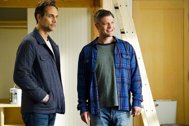 The Real O'Neals - Season 2 - The Real Fit - Photos - Todd Stashwick, Jay R. Ferguson