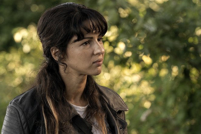 The Walking Dead: Mi vagyunk a világvége - Season 1 - Őrült a vízen túl - Filmfotók - Annet Mahendru