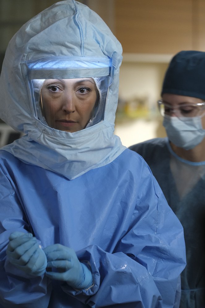 The Good Doctor - Season 4 - Frontline, Part 1 - Van film - Christina Chang