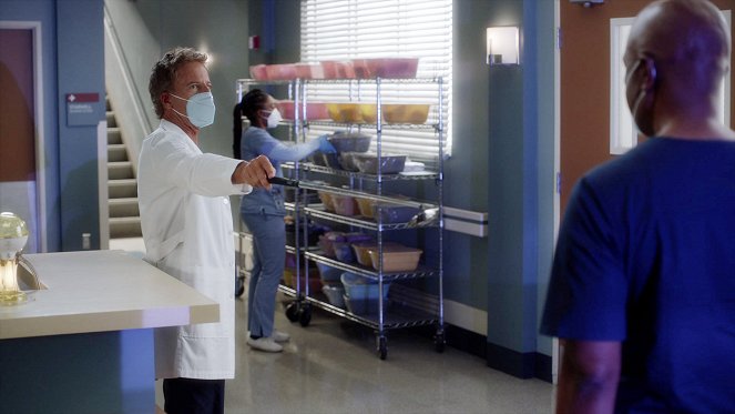 Grey's Anatomy - Season 17 - All Tomorrow's Parties - Van film - Greg Germann