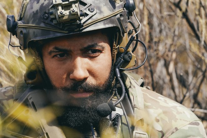 SEAL Team - God of War/Forever War - Filmfotók - Neil Brown Jr.