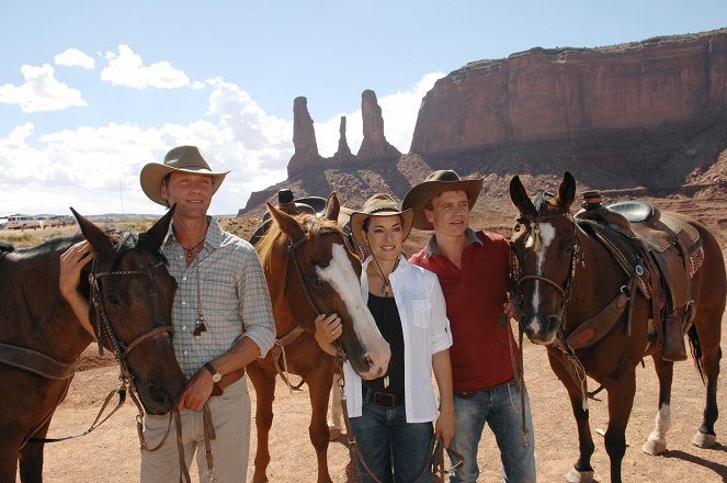 Kreuzfahrt ins Glück - Hochzeitsreise nach Arizona - Film - Patrik Fichte, Julia Dahmen, Alexander Wussow