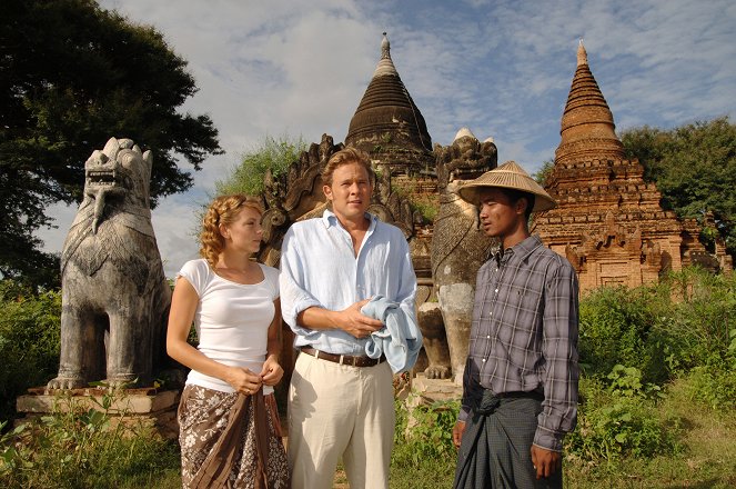 Kreuzfahrt ins Glück - Hochzeitsreise nach Burma - Filmfotók - Luise Bähr, Oliver Clemens
