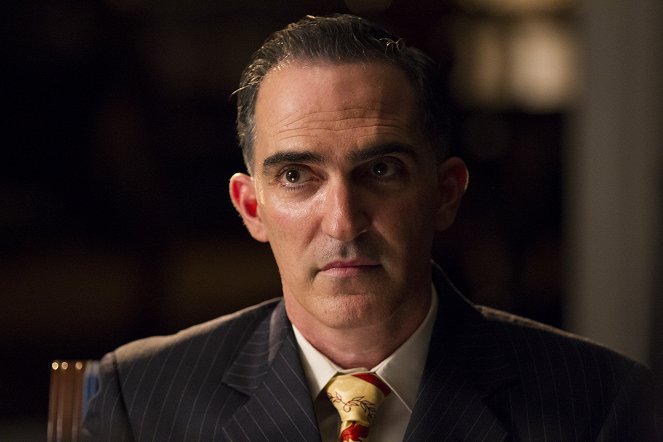 Mob City - Stay Down - Photos - Patrick Fischler