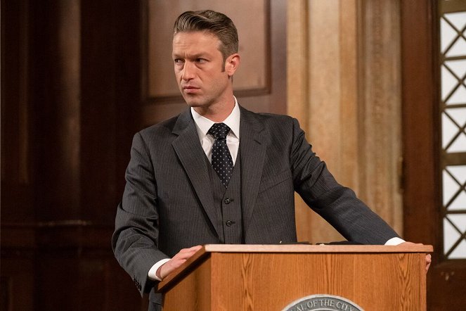 Law & Order: Special Victims Unit - Guardians and Gladiators - Photos - Peter Scanavino