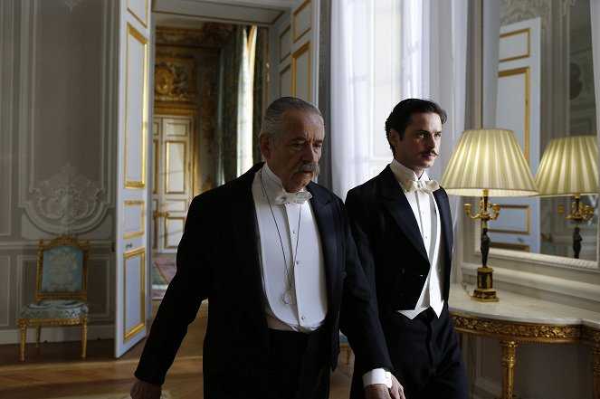 Odvrácená tvář Paříže: Záhada v Elysejském paláci - Z filmu