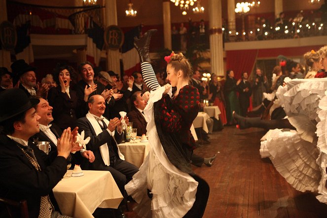 Mystère au Moulin Rouge - Kuvat elokuvasta