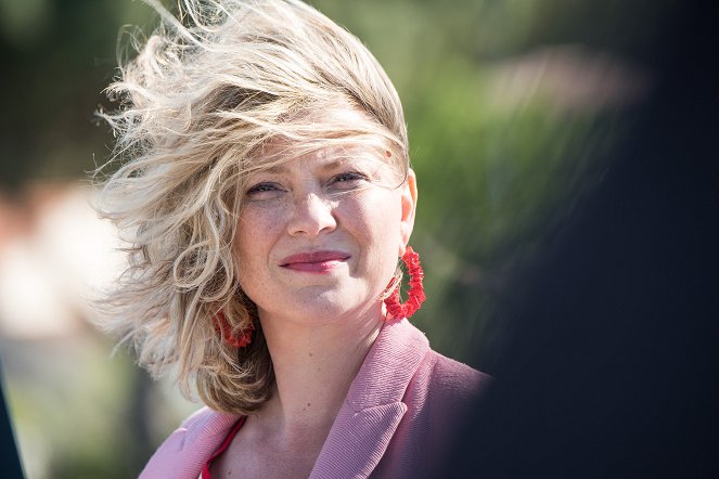 Candice Renoir - Souvent le feu éteint dort sous la cendre - Photos - Cécile Bois