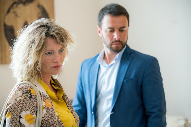 Candice Renoir - Ce qui ne tue pas rend plus fort - Film - Cécile Bois, Raphaël Lenglet