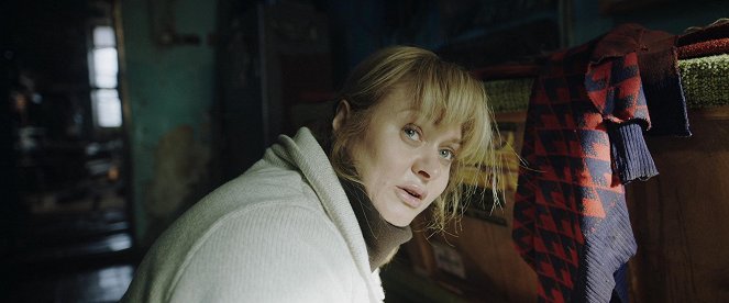 Epidemija - Episode 5 - Van film - Anna Mikhalkova