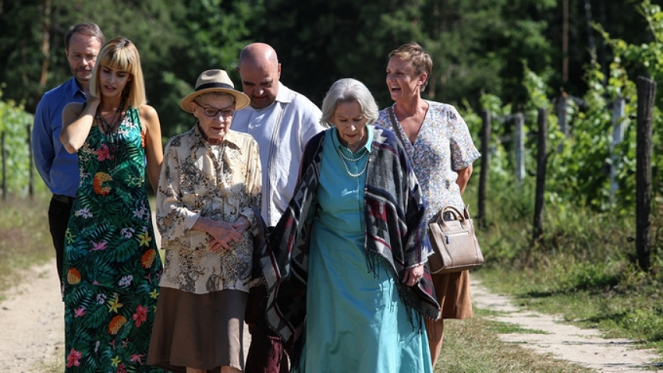 Ojciec Mateusz - Śmierć na raty - Filmfotos - Artur Żmijewski, Michalina Sosna, Aleksandra Górska, Cezary Żak, Anna Lutosławska, Kinga Preis