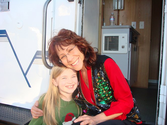 The Dog Who Saved Christmas - De filmagens - Sierra McCormick, Mindy Sterling