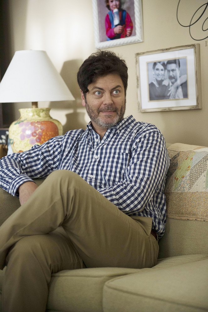 Life in Pieces - Annulled Roommate Pill Shower - Van film - Nick Offerman