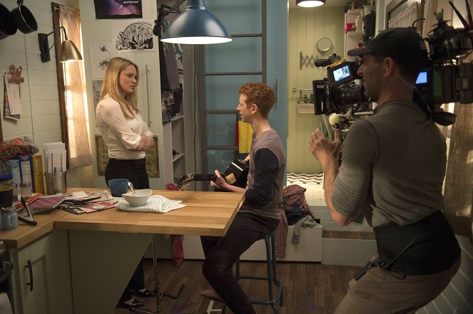 Life in Pieces - Facebook Fish Planner Backstage - Del rodaje - Hunter King, Niall Cunningham