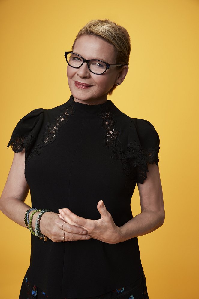 Life in Pieces - Season 3 - Promoción - Dianne Wiest