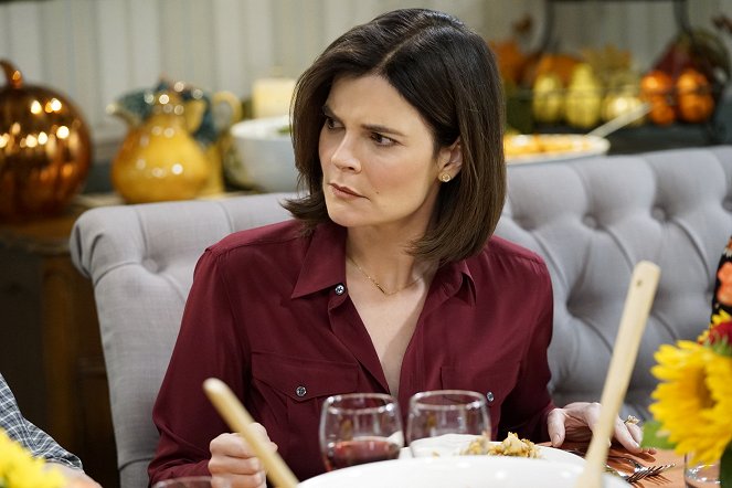 Life in Pieces - Testosterone Martyr Baked Knife - Photos - Betsy Brandt