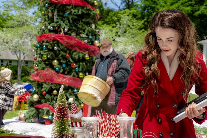 Christmas at Pemberley Manor - Photos - Jessica Lowndes