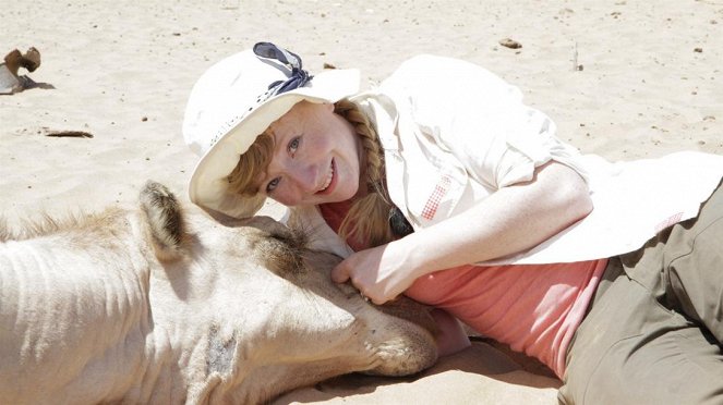 Paula und die wilden Tiere - Ein Kamel zum Kuscheln - Photos - Grit Paulussen