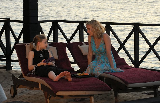 Hotel snov - Malediven - Z filmu - Hanna Binke, Mirjam Weichselbraun