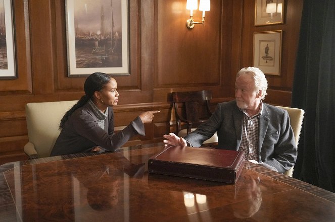 For Life - Season 2 - Never Stop Fighting - Photos - Joy Bryant, Timothy Busfield