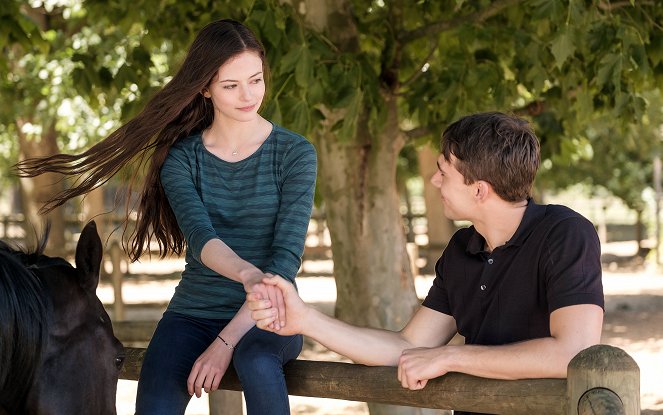 A fekete szépség - Filmfotók - Mackenzie Foy, Calam Lynch