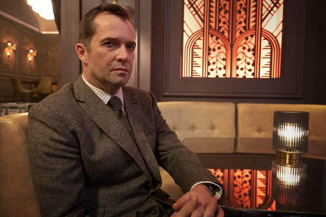 Pennyworth - Season 2 - The Heavy Crown - Filmfotos - James Purefoy