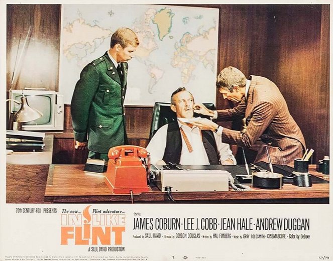 F comme Flint - Cartes de lobby - Lee J. Cobb, James Coburn