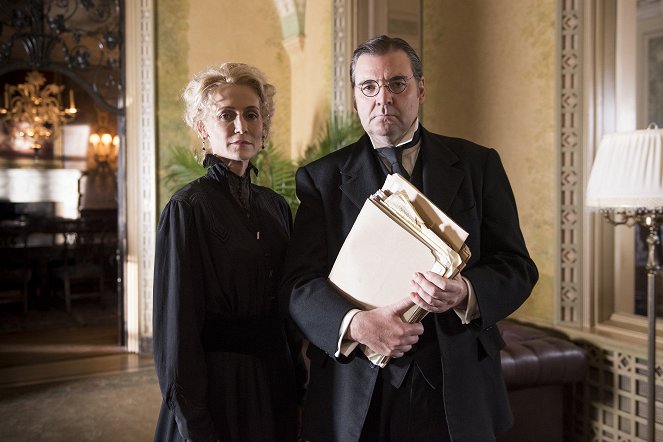 Murdoch Mysteries: A Merry Murdoch Christmas - Promoción - Kelly Rowan, Brendan Coyle