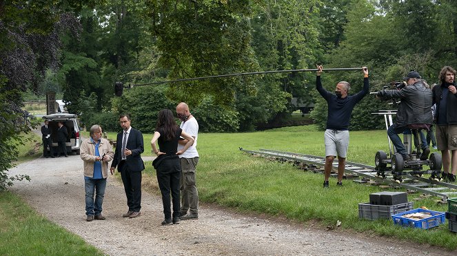 Tatort - Es lebe der König! - Van de set - Axel Prahl, Jan Josef Liefers