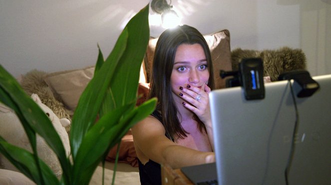 Webcam-Girls - Per Klick zum Glück? - Photos