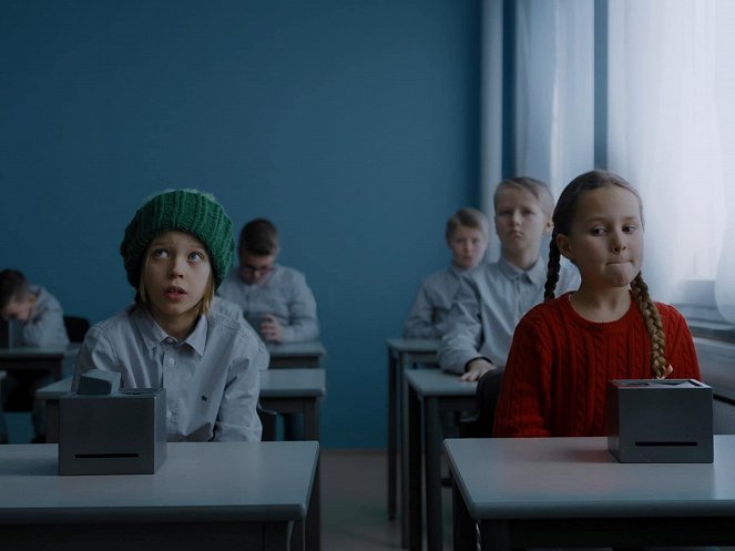 Correct - Filmfotók - Oliver Krantz-Mikaelsen, Alea Mehaj