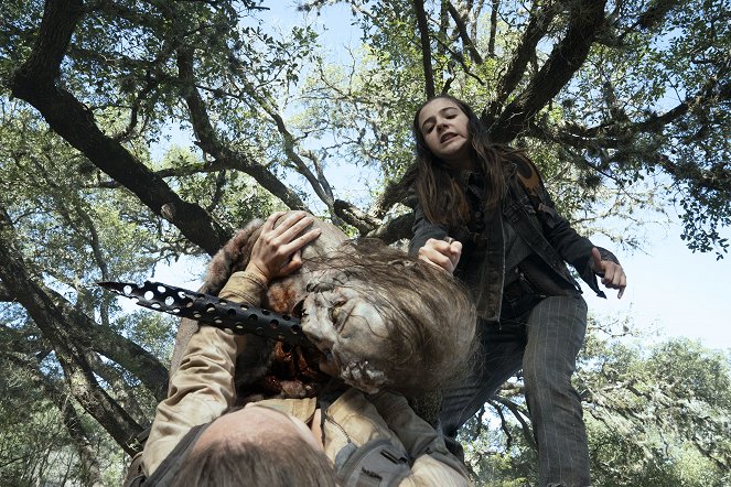 Fear the Walking Dead - Damage from the Inside - Do filme - Alexa Nisenson
