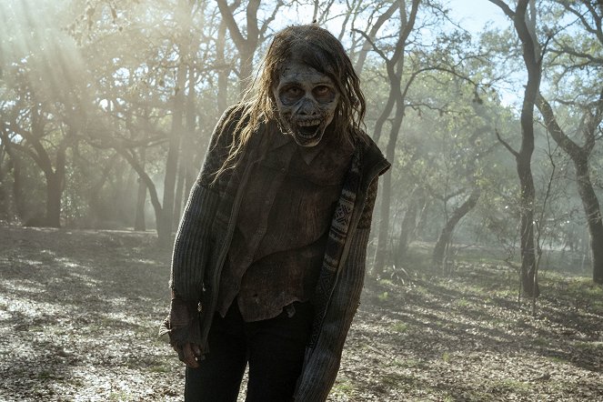 Fear the Walking Dead - Damage from the Inside - Photos