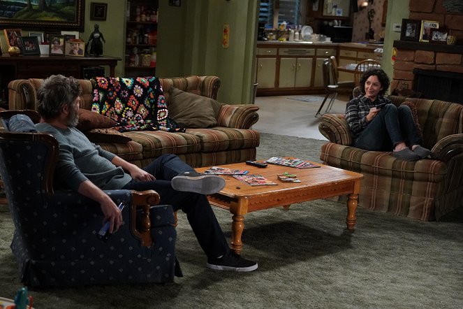 The Conners - Season 3 - Protest, Drug Test and One Leaves the Nest - Photos - Sara Gilbert
