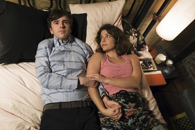 The Good Doctor - Fault - Photos - Freddie Highmore, Paige Spara