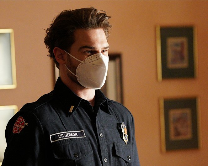 Station 19 - Don't Look Back in Anger - Photos - Grey Damon